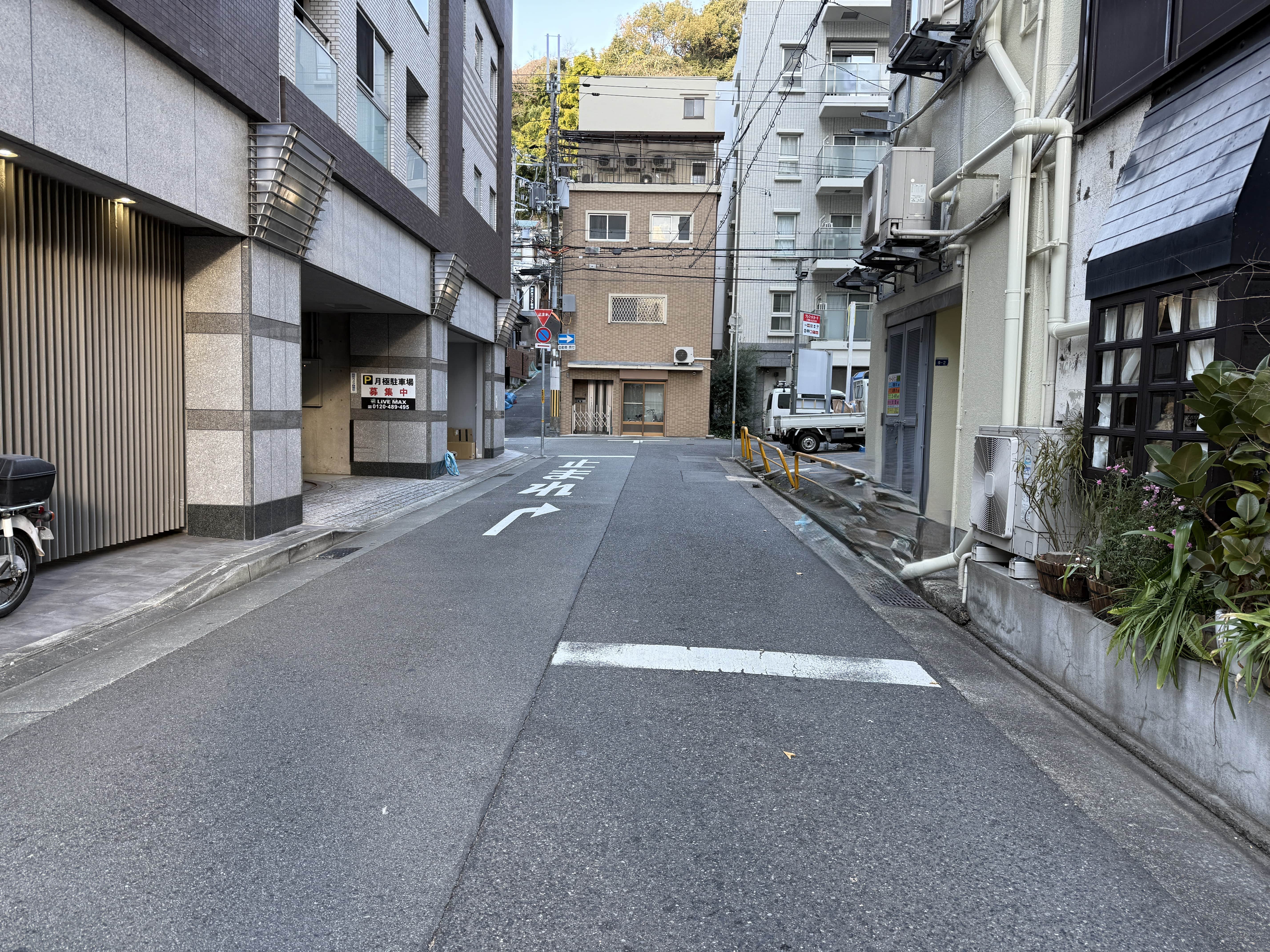 最寄駅から学校までのアクセス方法の画像